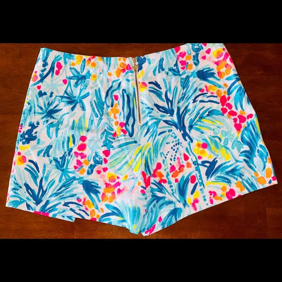 Lilly Pulitzer Skort. Sz 10. EUC - Picture 3 of 6